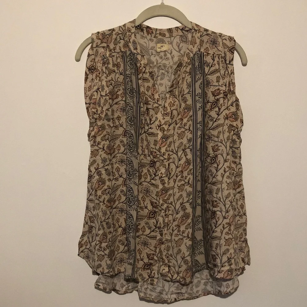 O'Neill Cream and Brown Patterned Top - Picture 1 of 9